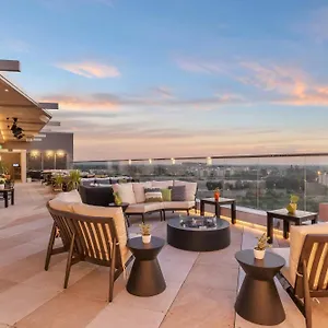 ***** Hotel Jw Marriott, United States