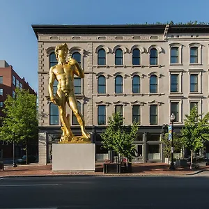 ***** Hotel 21c Museum United States